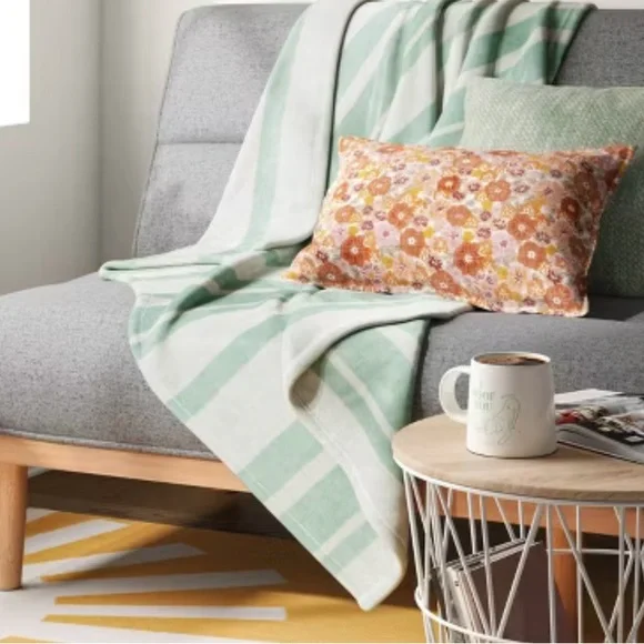 2 piece set THRESHOLD- Floral orange Flower accent home decor pillow- NWTS - Picture 2 of 5